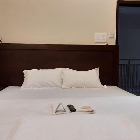 Hotel Artika Inn Waranasi Zewnętrze zdjęcie