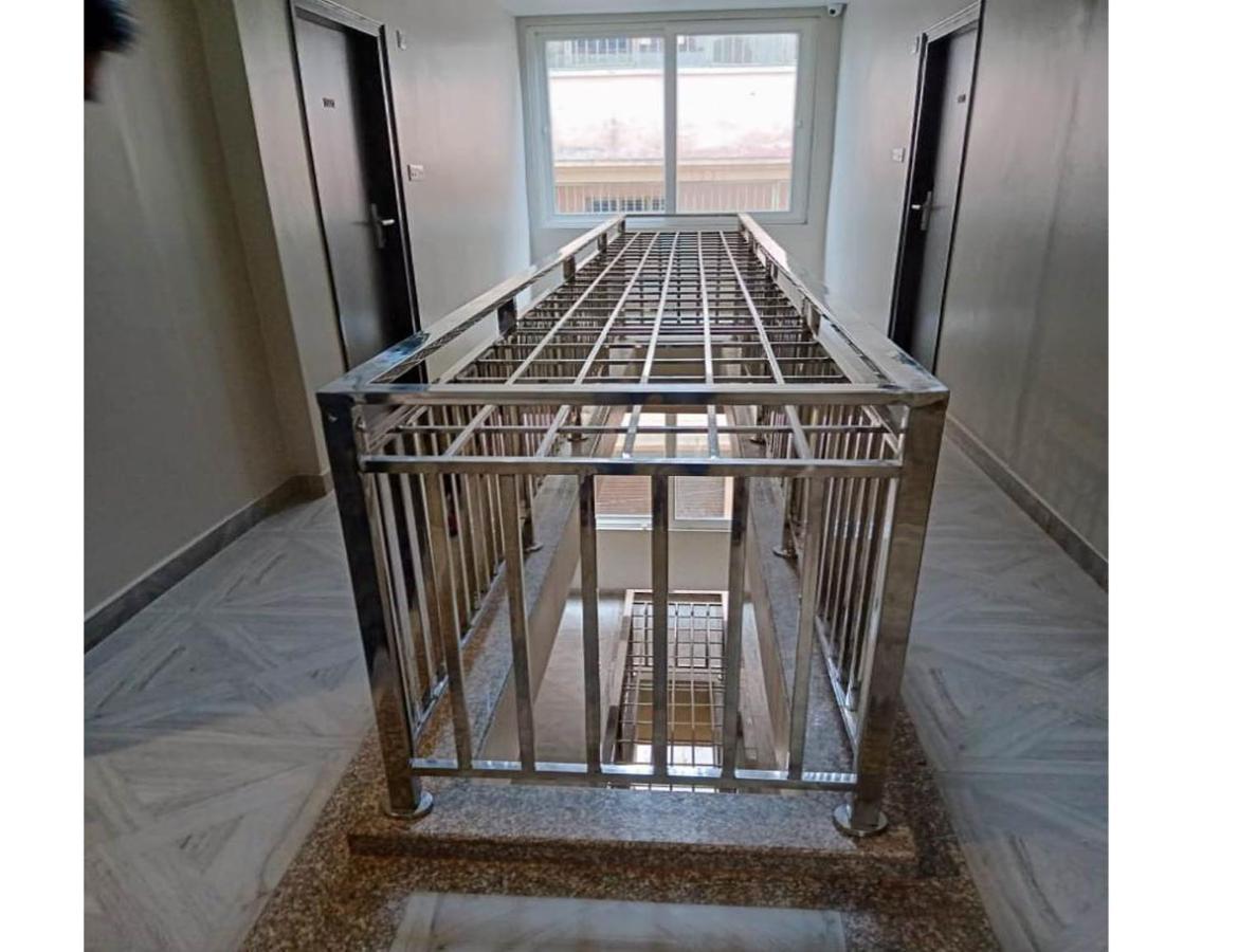 Hotel Artika Inn Waranasi Zewnętrze zdjęcie
